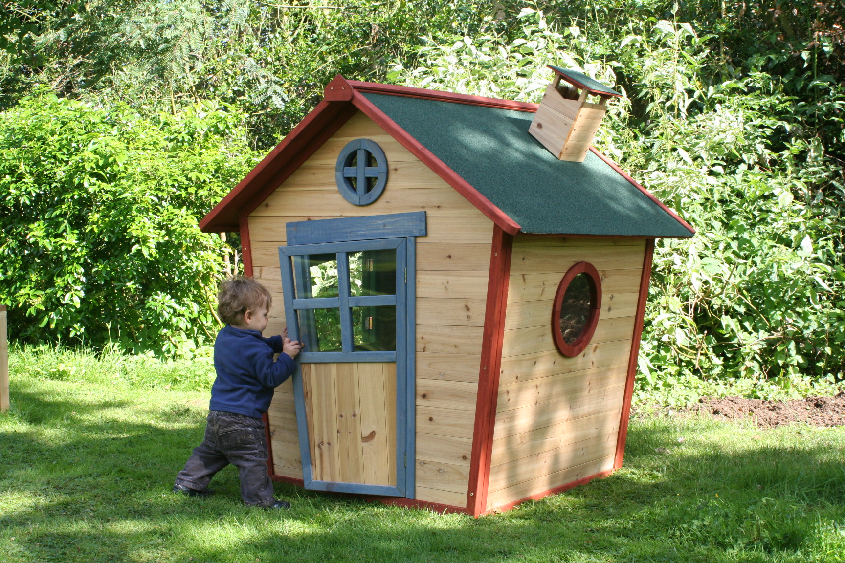 For happy, healthy children free outdoor play is the answer