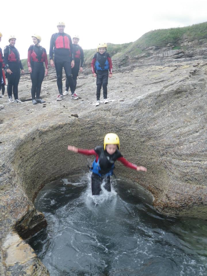 Adventure Northumberland coasteering - buyagift.co.uk