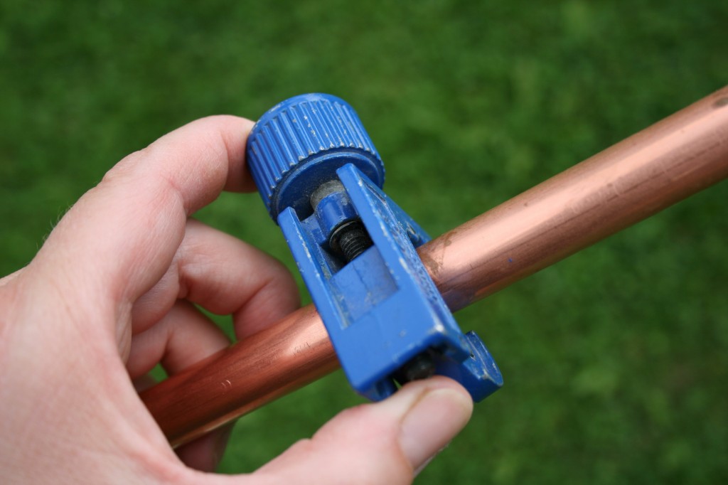how to make your own upcycled teacup bird feeder