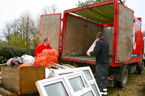 Anyjunk two man crew loading waste